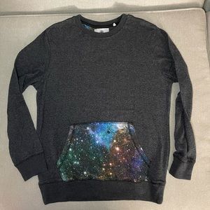 On the Byas crewneck sweater lightweight
